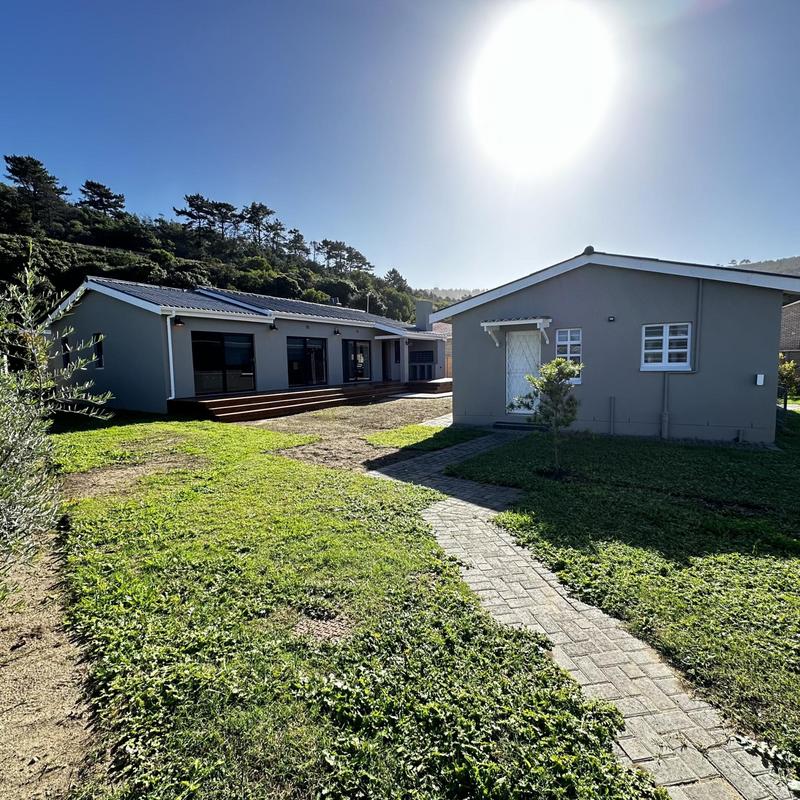 5 Bedroom Property for Sale in Groot Brakrivier Central Western Cape